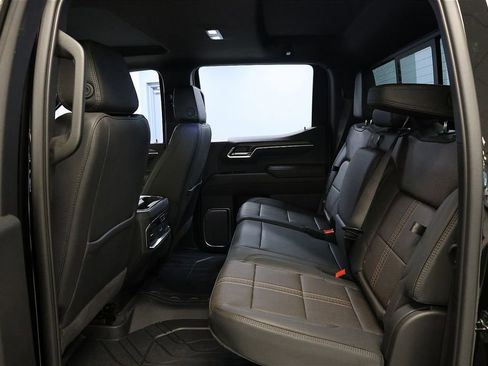 New 2026 Chevrolet Silverado 1500 High Country w/ High Country Premium Package AWD/4WD image 9