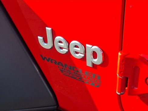 Used 2018 Jeep Wrangler Unlimited Sport S image 19