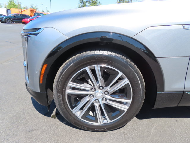 Certified 2024 Cadillac Lyriq Luxury w/ LPO, Floor Liner Package AWD/4WD image 8