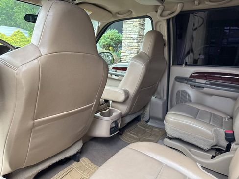 Used 2004 Ford Excursion Limited AWD/4WD image 12