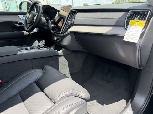 New 2026 Volvo XC90 T8 Ultra w/ Lounge Package AWD/4WD image 11