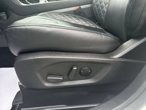 Used 2023 Ford Edge Titanium AWD/4WD image 16