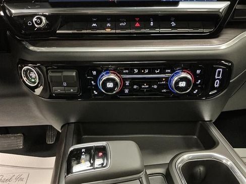 New 2026 GMC Sierra 1500 SLT w/ SLT Premium Package AWD/4WD image 15