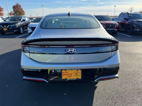 Certified 2024 Hyundai Sonata SEL w/ Convenience Package image 4