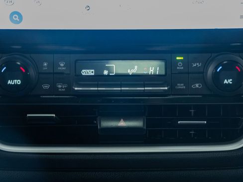 Used 2024 Toyota Grand Highlander XLE image 28