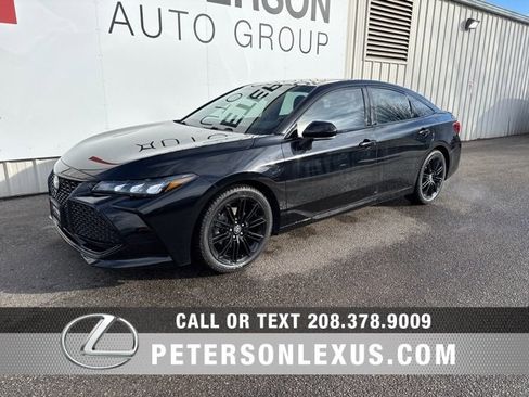 Used 2022 Toyota Avalon XSE image 7