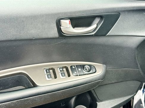 Used 2020 Kia Optima LX FWD image 18