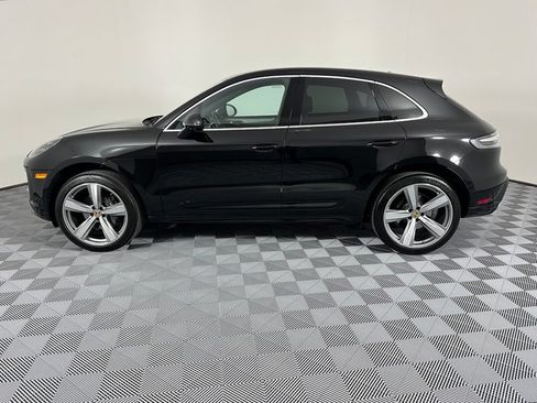 Certified 2025 Porsche Macan w/ Premium Package Plus AWD/4WD image 2