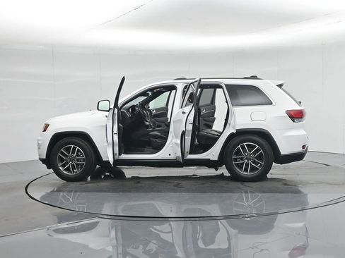 Used 2022 Jeep Grand Cherokee Limited w/ Tech Group image 38