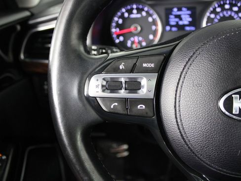 Used 2019 Kia Cadenza Technology image 26