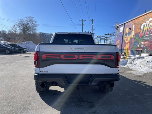 Used 2017 Ford F150 Raptor w/ Equipment Group 802A Luxury image 4
