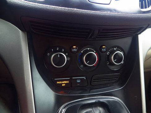 Used 2016 Ford Escape SE FWD image 11