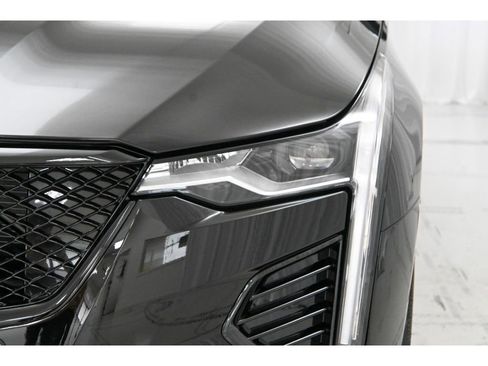 New 2026 Cadillac CT4 V w/ LPO, ONYX Package image 9