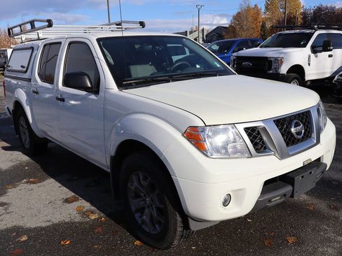 Used 2020 Nissan Frontier SV image 10