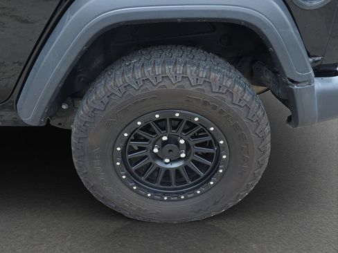 Used 2018 Jeep Wrangler Unlimited Sport S AWD/4WD image 5