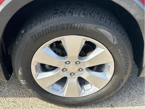 Used 2011 Subaru Outback 2.5i Limited AWD/4WD image 10