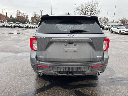 Used 2024 Ford Explorer XLT w/ Equipment Group 202A image 7
