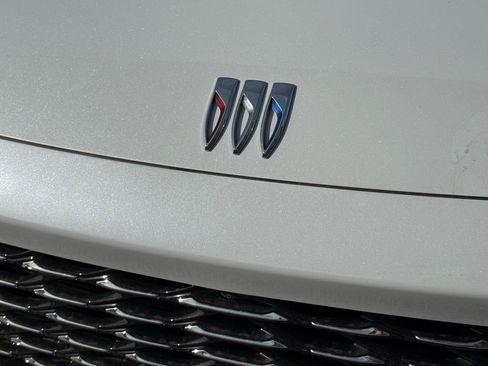 New 2026 Buick Envision Avenir image 7