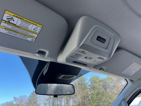 New 2024 Ford E-Transit Low Roof image 28