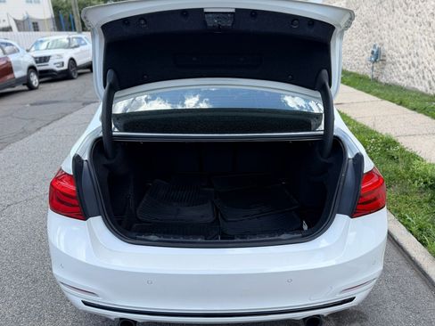 Used 2017 BMW 340i xDrive Sedan AWD/4WD image 12