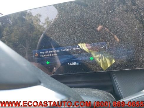 Used 2025 Chevrolet Equinox LT w/ Safety and Technology Package image 7