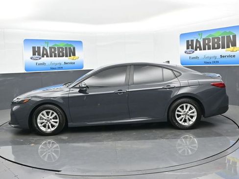 Used 2025 Toyota Camry LE image 2