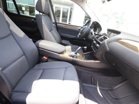 Used 2017 BMW X3 sDrive28i RWD image 16