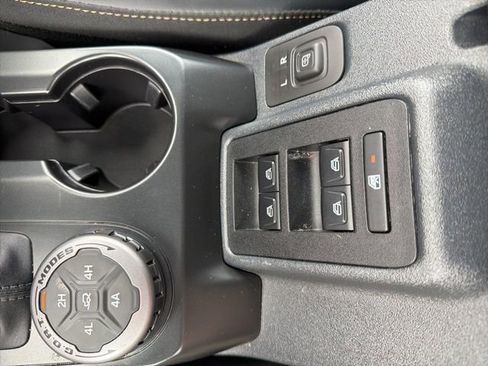 Used 2025 Ford Bronco Badlands AWD/4WD image 37