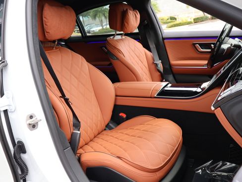 New 2025 Mercedes-Benz S 580 4MATIC Sedan image 23