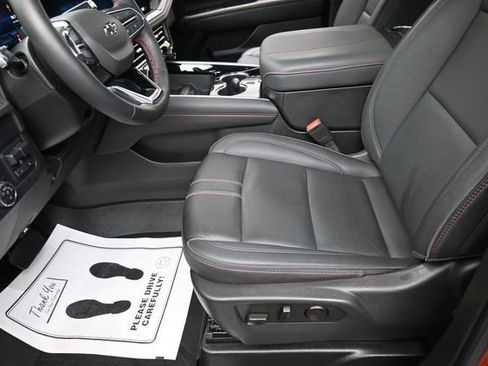 Used 2025 Chevrolet Tahoe RST w/ Advanced Technology Package AWD/4WD image 16