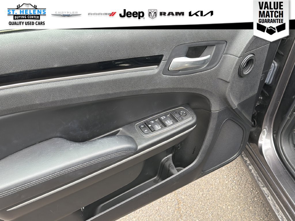 Used 2023 Chrysler 300 Touring w/ Safetytec Plus Group RWD image 16