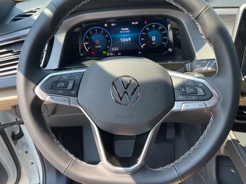 New 2025 Volkswagen Atlas Cross Sport SE image 19