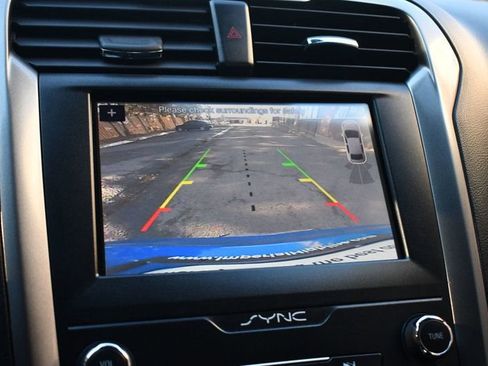 Used 2019 Ford Fusion SE image 41