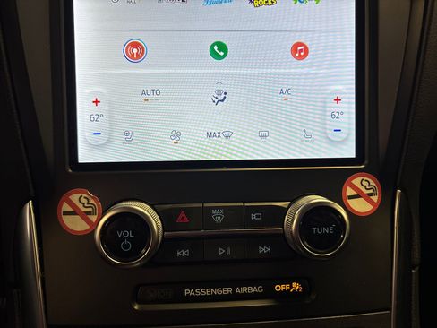 Used 2024 Ford Edge Titanium image 34