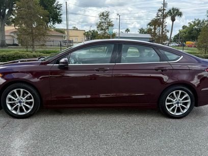Used 2017 Ford Fusion SE w/ Fusion SE Technology Package