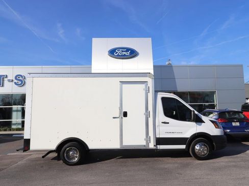 Used 2022 Ford Transit 350 DRW RWD image 18