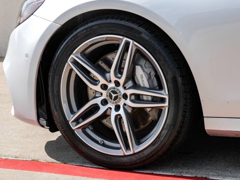 Used 2017 Mercedes-Benz E 300 image 58