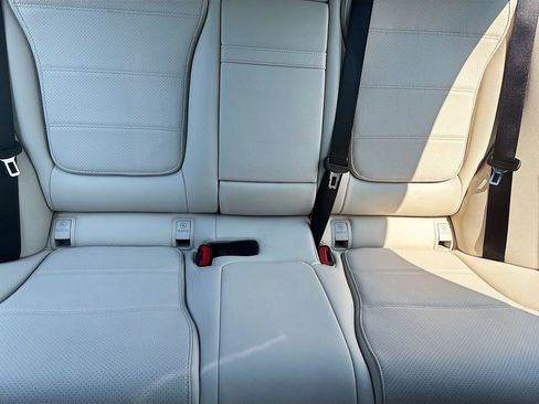 Used 2022 Mercedes-Benz C 300 Sedan w/ Exclusive Trim Package image 19