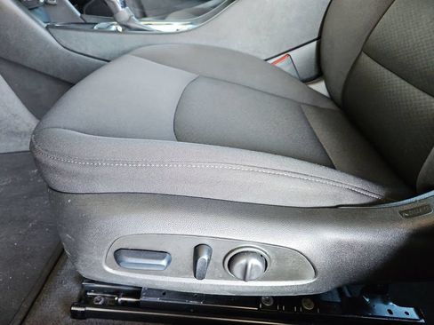 Used 2023 Chevrolet Malibu LT FWD image 22