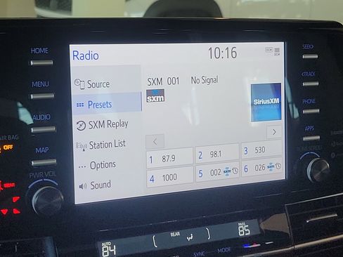 Certified 2023 Toyota Sienna XLE image 17