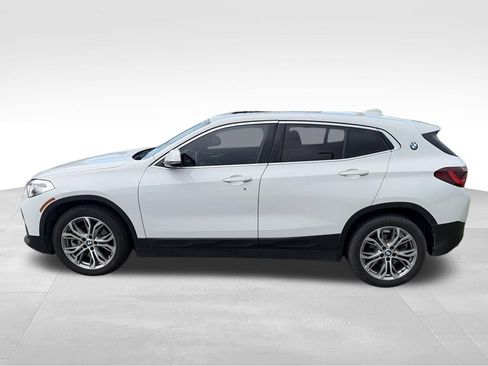Used 2022 BMW X2 sDrive28i w/ Convenience Package FWD image 3