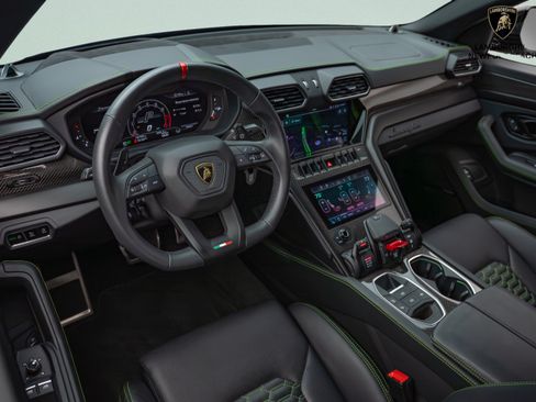 Used 2024 Lamborghini Urus S AWD/4WD image 7