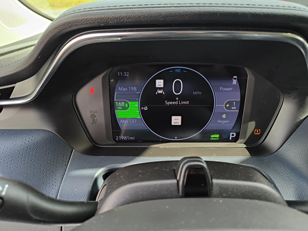 Used 2023 Chevrolet Bolt EUV Premier w/ Sun & Sound Package FWD image 15