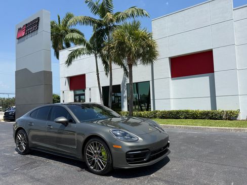 Used 2022 Porsche Panamera 4 Platinum Edition AWD/4WD image 1