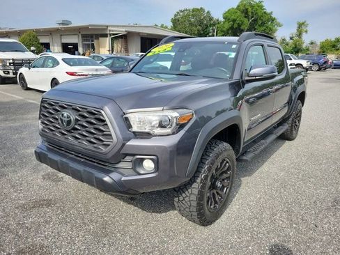 Used 2020 Toyota Tacoma TRD Off-Road AWD/4WD image 14