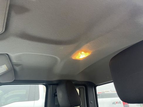 Used 2011 Ford Ranger XLT image 10