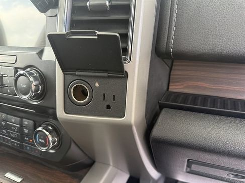 Used 2017 Ford F150 Lariat AWD/4WD image 49