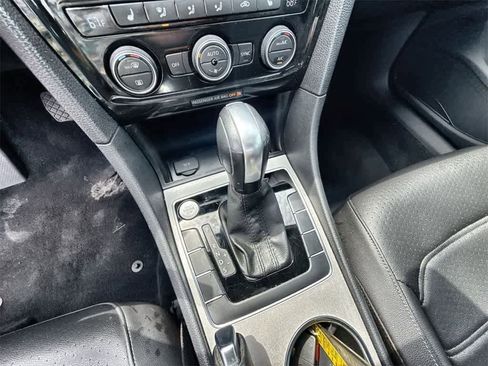 Used 2022 Volkswagen Passat 2.0T SE image 29