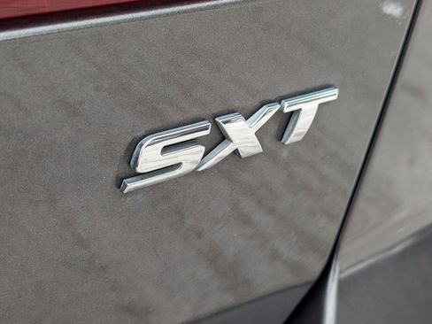 Used 2015 Dodge Journey SXT w/ Flexible Seating Group image 15