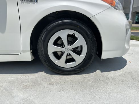 Used 2012 Toyota Prius Three FWD image 13
